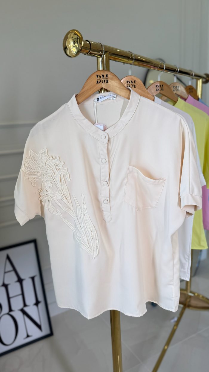 blusa bordada c/botões monica 3027 blusa bordada c/botões monica 3027