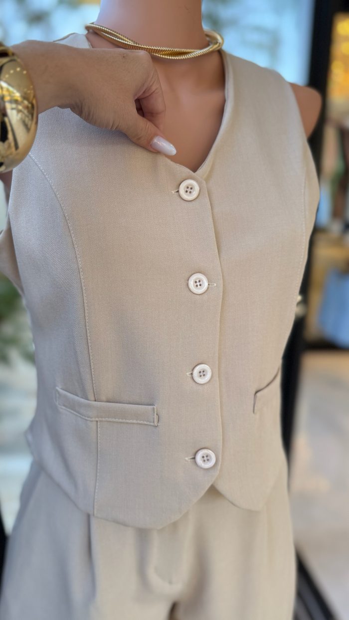 conjunto alfaiataria colete e short bruna 1994 conjunto alfaiataria colete e short bruna 1994