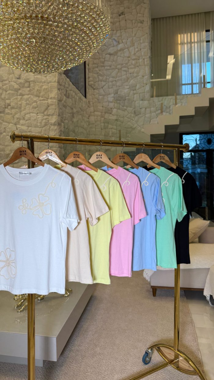 blusa de malha bordada sandy 3065