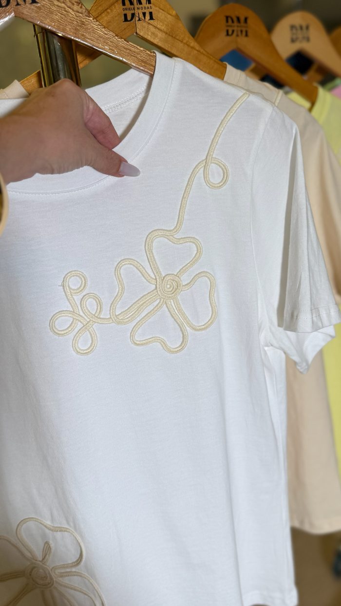 blusa de malha bordada sandy 3065 blusa de malha bordada sandy 3065