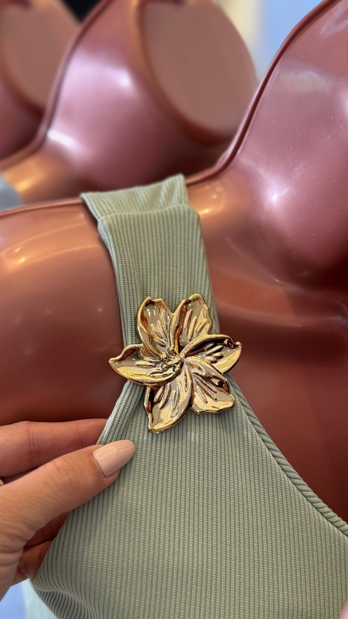 cropped canelado c/detalhe flor 3133 cropped canelado c/detalhe flor 3133