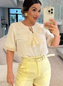 blusa bordada c/detalhe amarração 3104