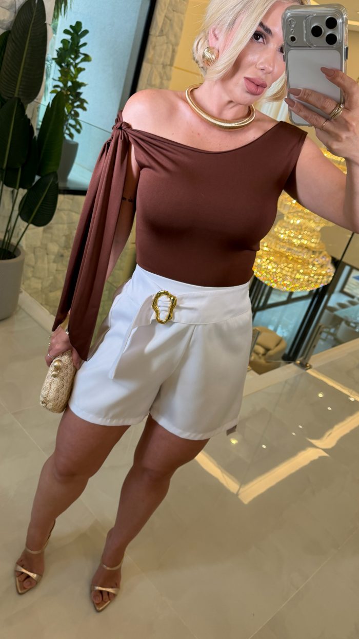 blusa c/detalhe no ombro helena 3307 blusa c/detalhe no ombro helena 3307