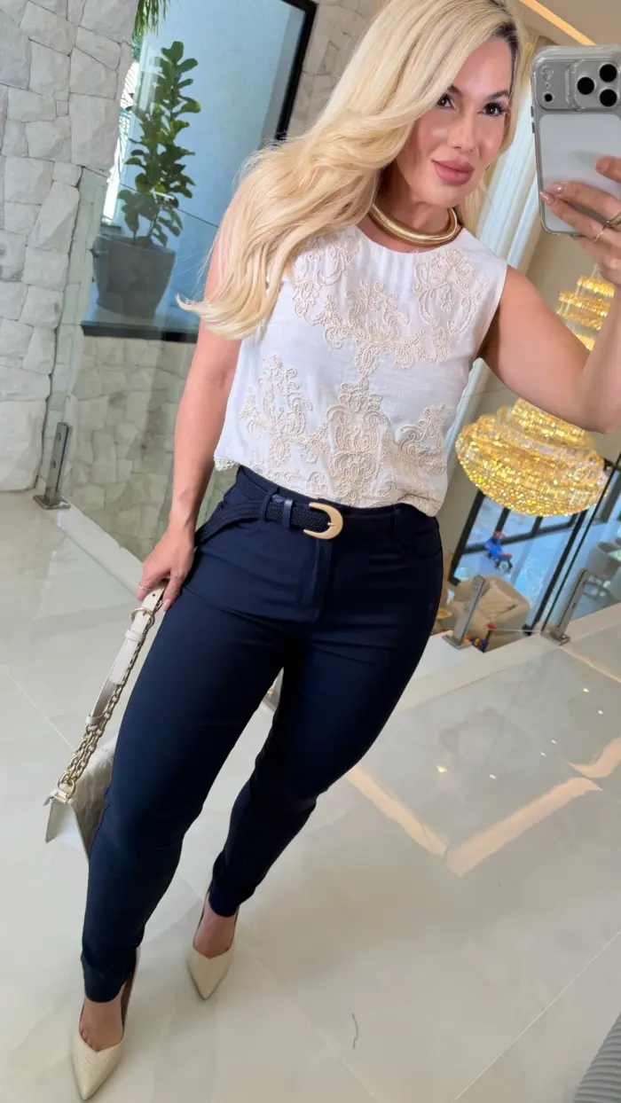 calça sarja c/ elastano e c/ cinto 2988 calça sarja c/ elastano e c/ cinto 2988